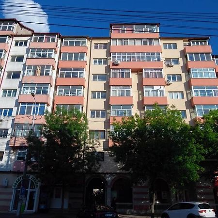 Studio With A View In City Center Targoviste Exterior foto