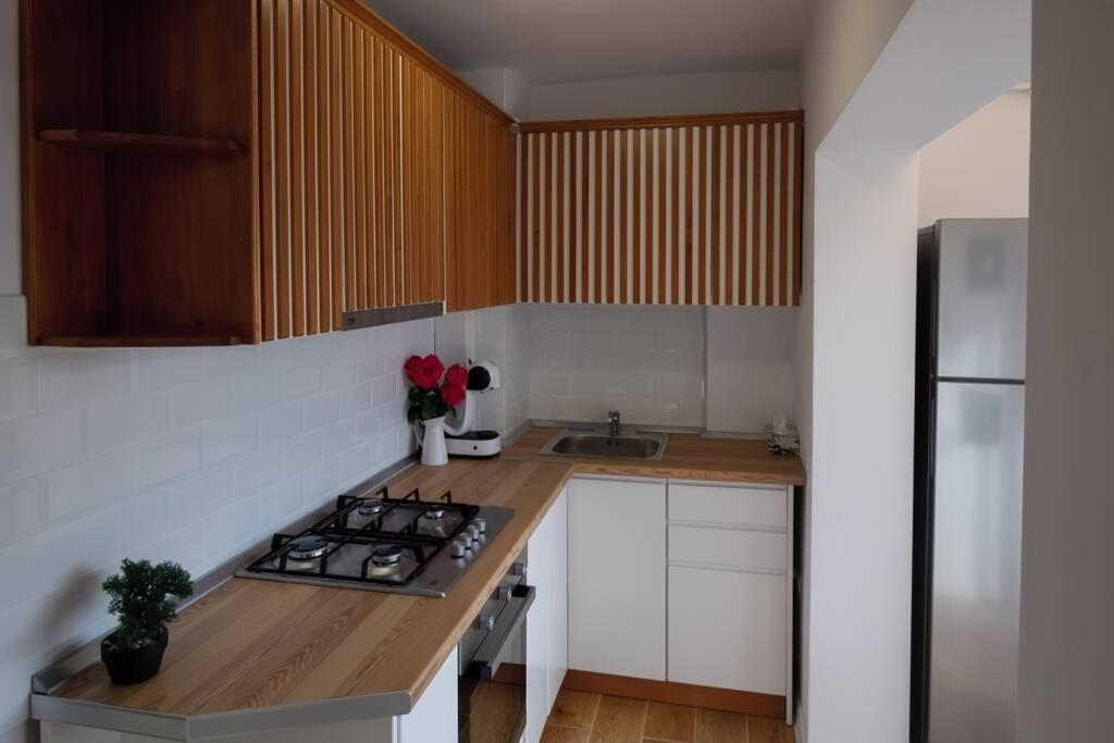 Studio With A View In City Center Targoviste Exterior foto