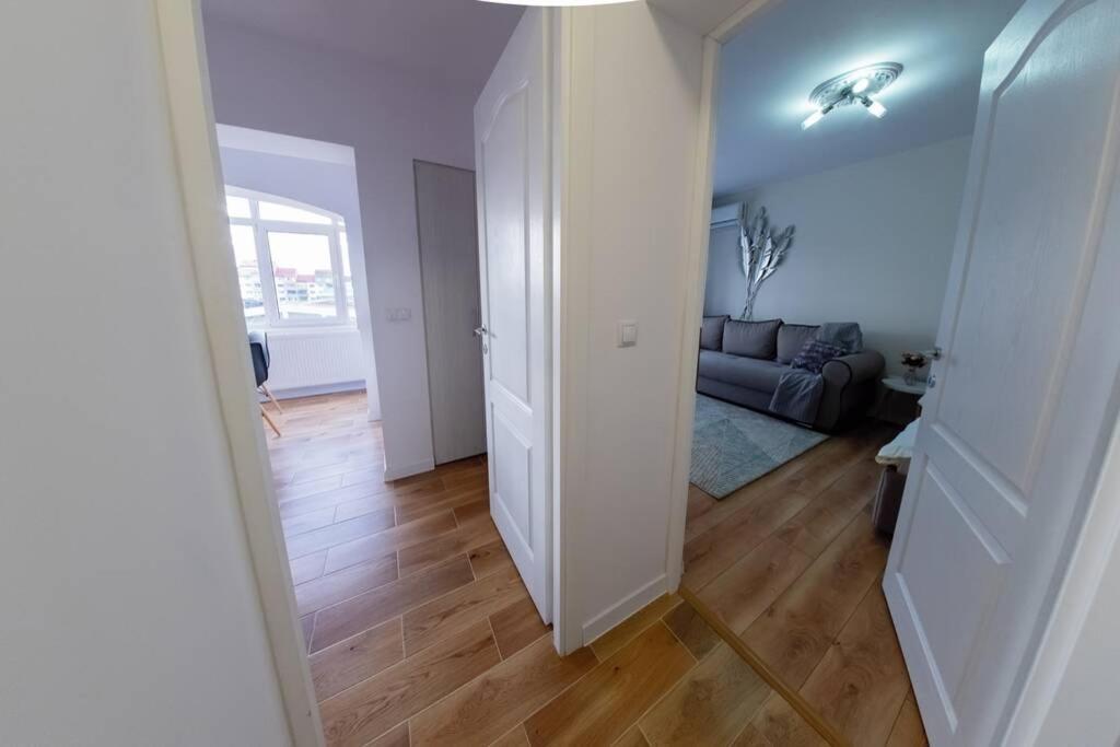 Studio With A View In City Center Targoviste Exterior foto